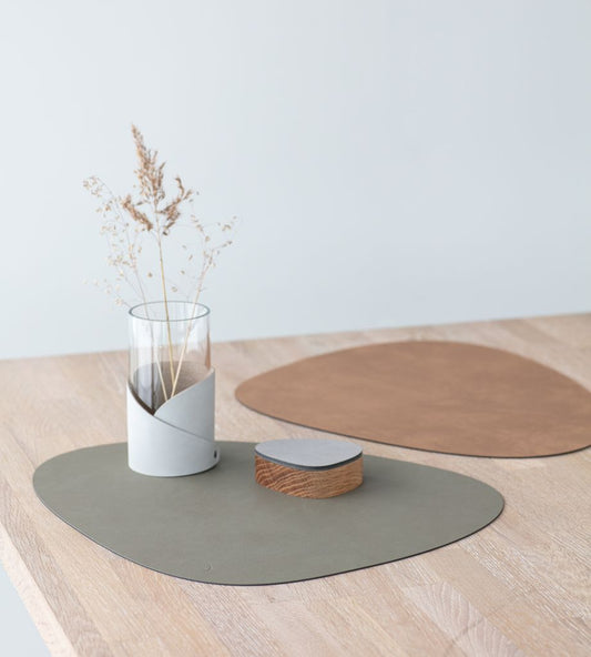 LIND DNA Reversible Nupo Leather Table Mat Curved Large - Army Green/ Nature