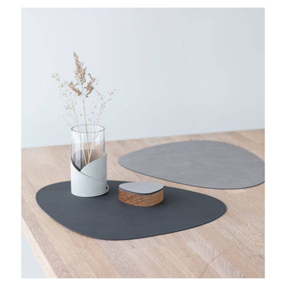 LIND DNA Reversible Nupo Leather Table Mat Curved Large - Anthracite / Light Grey