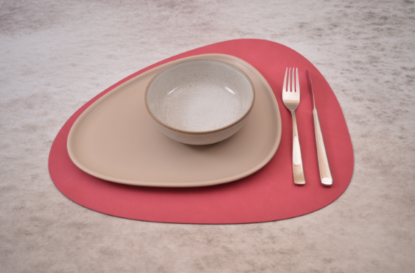 LIND DNA Nupo Leather Table Mat Curved Large - Raspberry
